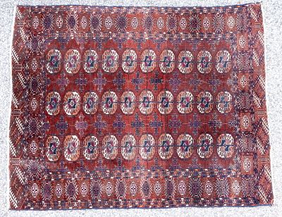 Antique Tekke Bokhara Rug. Antique Tekke Bokara rug measuring approx. 4'11" x 4'3". Condition: 