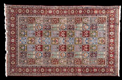 Tabriz Garden Design Rug >6.5'x10'. Tabriz area rug measuring approx. 10'3" x 6'8". Condition: 