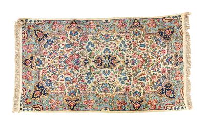 SA Kirman Area Rug ~2.75'x4.75'. Semi-antique area rug measuring approx.4'10" x 2'10". 