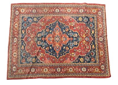 Pakistani Serapi Area Rug. Pakastani Serapi area rug measuring approx. 6' x 9'. Condition: Rugs 