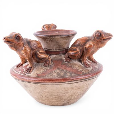 20th C Peruvian Pre-Columbian Style Frog Vase. A 20th C South American pre-Columbian style vase 