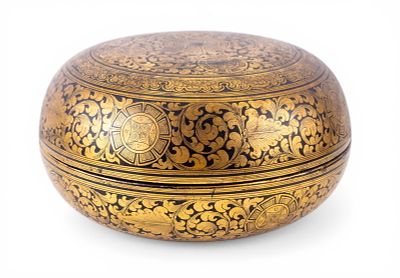 19th C Japanese Lacquer Box w/ Lid. Black and gold hand painted 19th Century Japanese round 