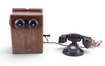 Antique Western Electric D1 Desk Telephone Set. An antique Western Electric telephone set 