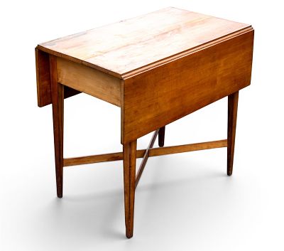 Early Hepplewhite Pembroke Drop-Leaf Table. Early Pennsylvania Hepplewhite Pembroke drop-leaf 