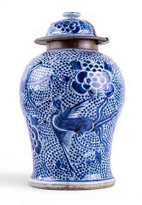 Chinese Blue and White Temple Jar w/ Lid. Large Chinese blue and white porcelain lidded temple 