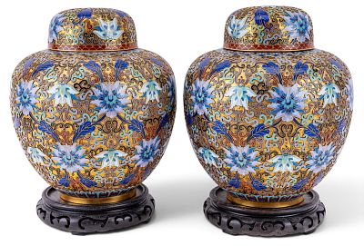 Vintage Chinese High Relief Cloisonne Ginger Jars. Beautiful vintage pair of Chinese ginger jars 