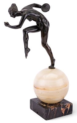 Bronze Female Discus Thrower on Marble. Bronze Figural of a bronze female discus thrower on a 