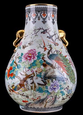 Chinese Famille Rose Hundred Birds Zun Vase. Antique Chinese Famille Rose "Hundred Birds" zun 