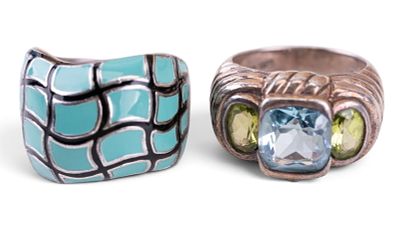 2 Sterling Silver Designer Rings. 2 sterling silver rings. A teal grid band ring made in Italy. 