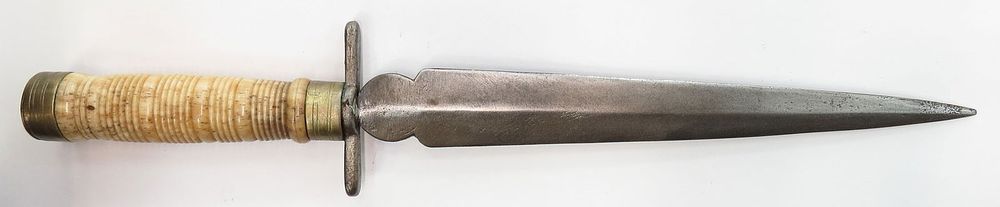 Lot 153: A SPANISH DIRK DAGGER