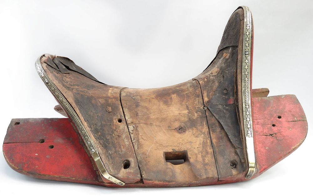 Lot 294: A CHINESE SADDLE