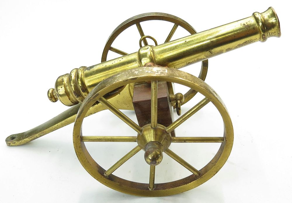 Lot 304: A BLACK POWDER CANNON