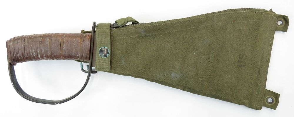 Lot 319: A FRANK AND WARREN SURVIVAL AXE