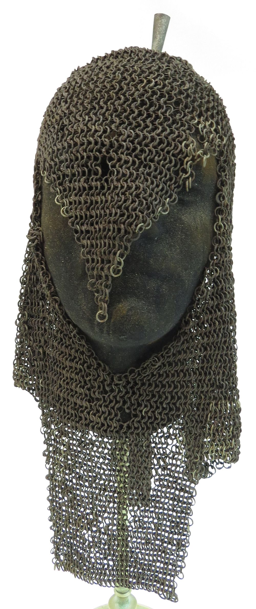 Lot 269: AN INDIAN KULAH ZIRAH ARMOR MAIL COIF HELMET