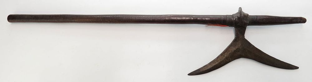 Lot 285: A RARE INDIAN BATTLEAXE