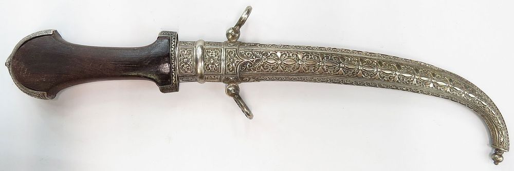 Lot 298: A MOROCCAN KOUMYA PRESENTATION DAGGER