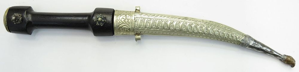 Lot 310: AN OTTOMAN PROVINCIAL KHANJAR DAGGER