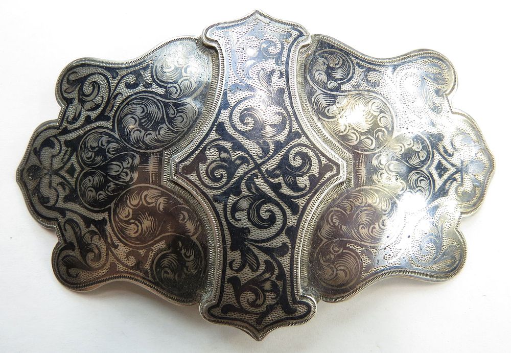 Lot 313: AN ELEGANT IMPERIAL RUSSIAN BELT BUCKLE