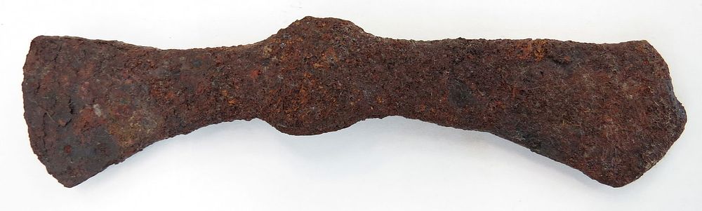 Lot 316: A RARE SCYTHIAN BATTLEAXE HEAD
