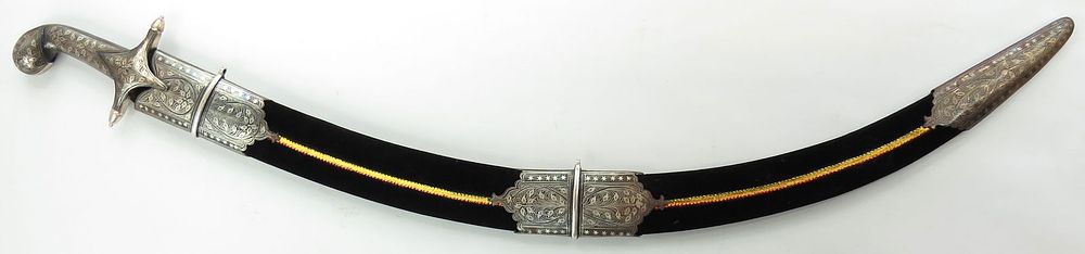 Lot 322: AN INDIAN TEGHA SWORD