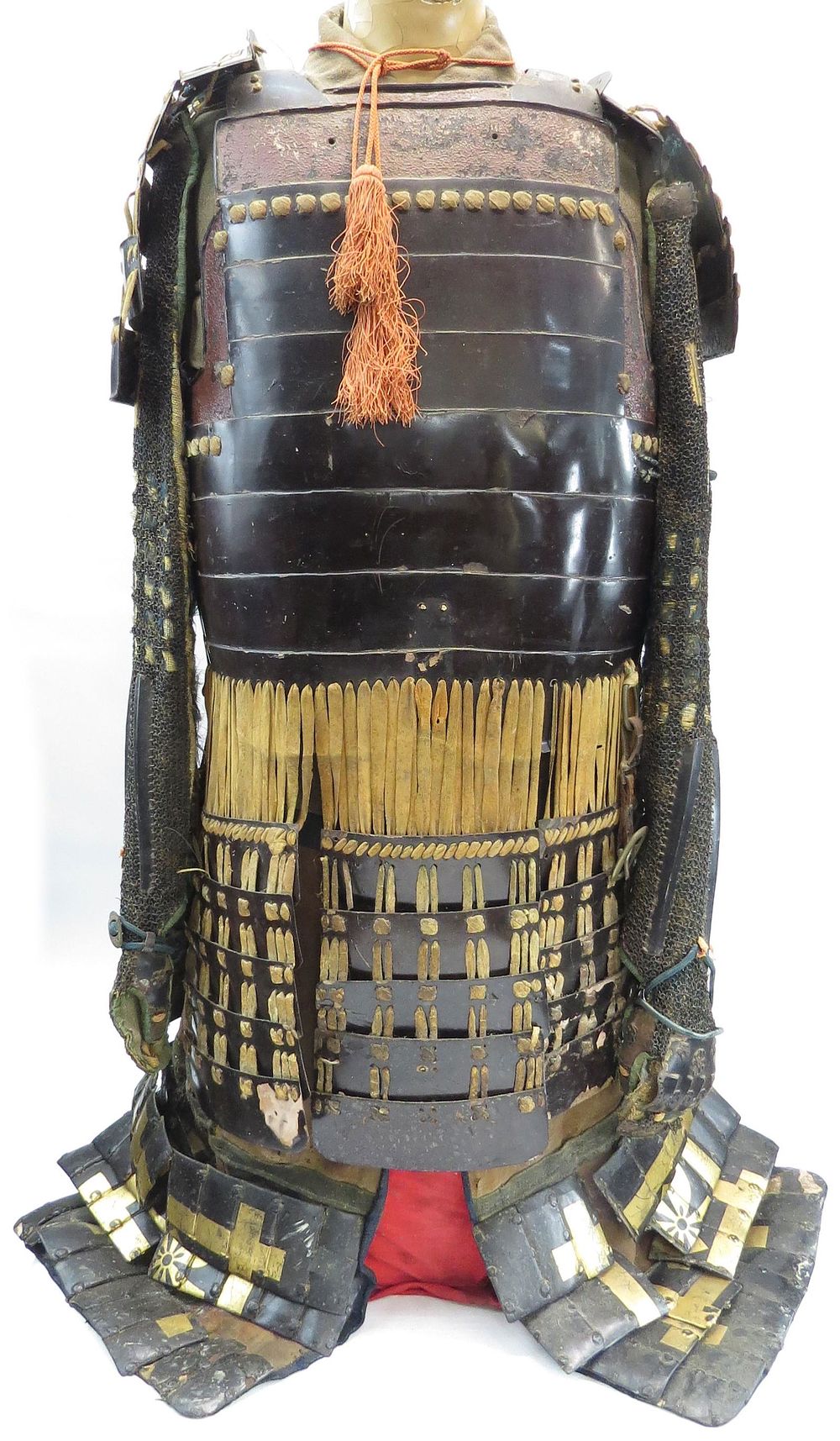 Lot 152: A PART SUIT OF JAPANSE SAMURAI ARMOR