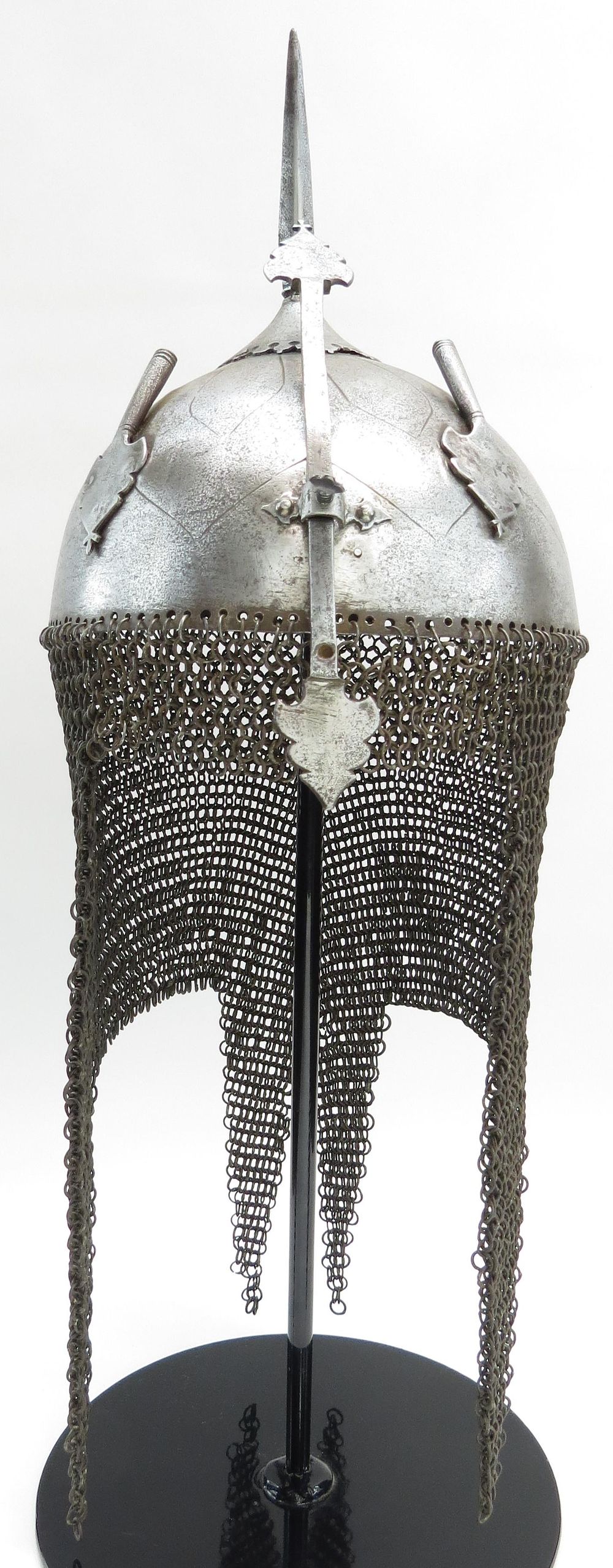 Lot 270: A RARE PERSIAN KULA KHUD HELMET