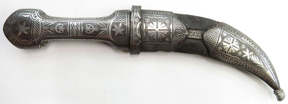 Lot 322: AN OTTOMAN PROVINCIAL KHANJAR DAGGER