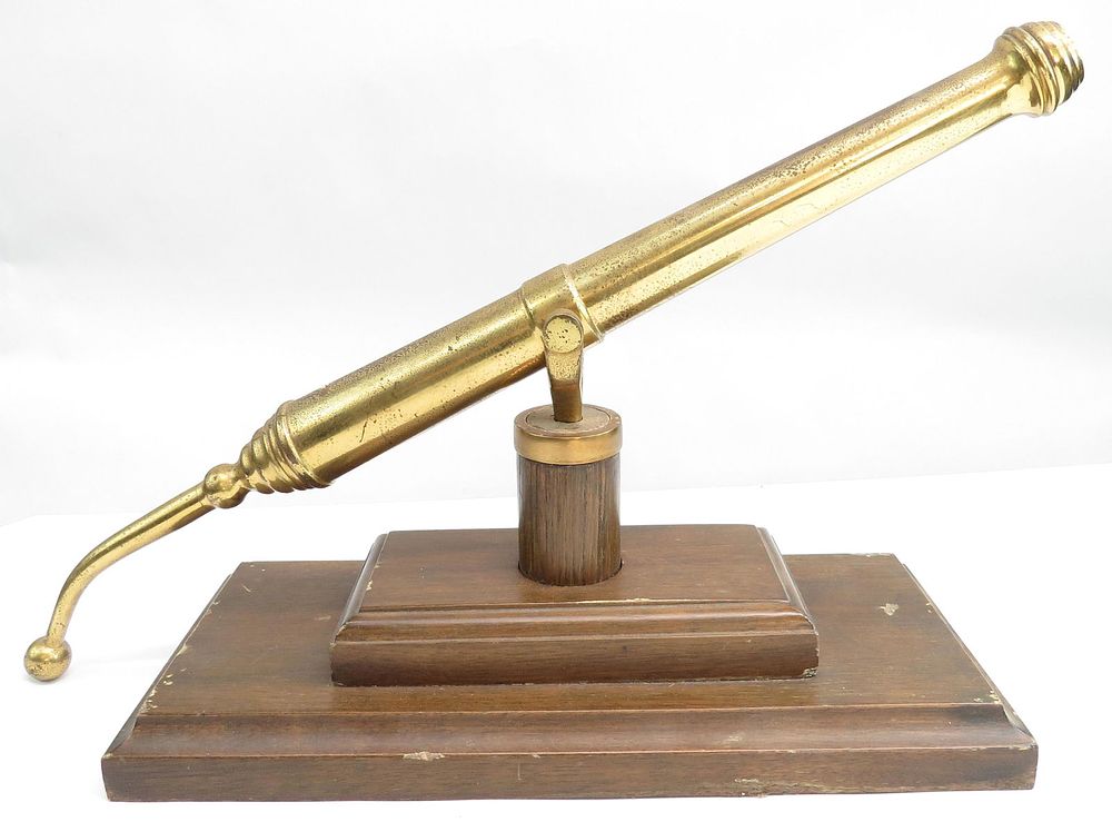 Lot 329: A BLACK POWDER RAIL CANNON