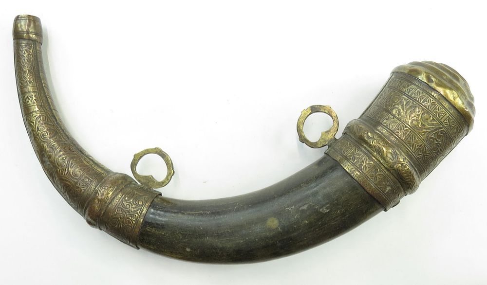 Lot 362: A MOROCCAN POWDER HORN