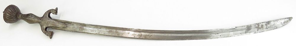 Lot 386: AN INDIAN PULWAR SWORD