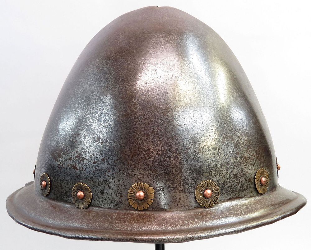 Lot 164: A CONTNENTAL CABASSET HELMET