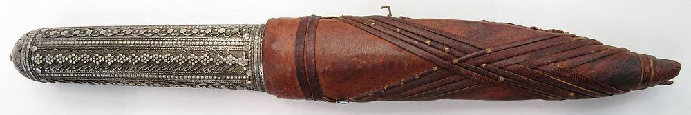Lot 325: AN OMANI SHAFRA KNIFE