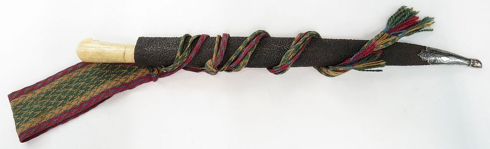 Lot 331: A RARE BUKHARA PICHAU DAGGER