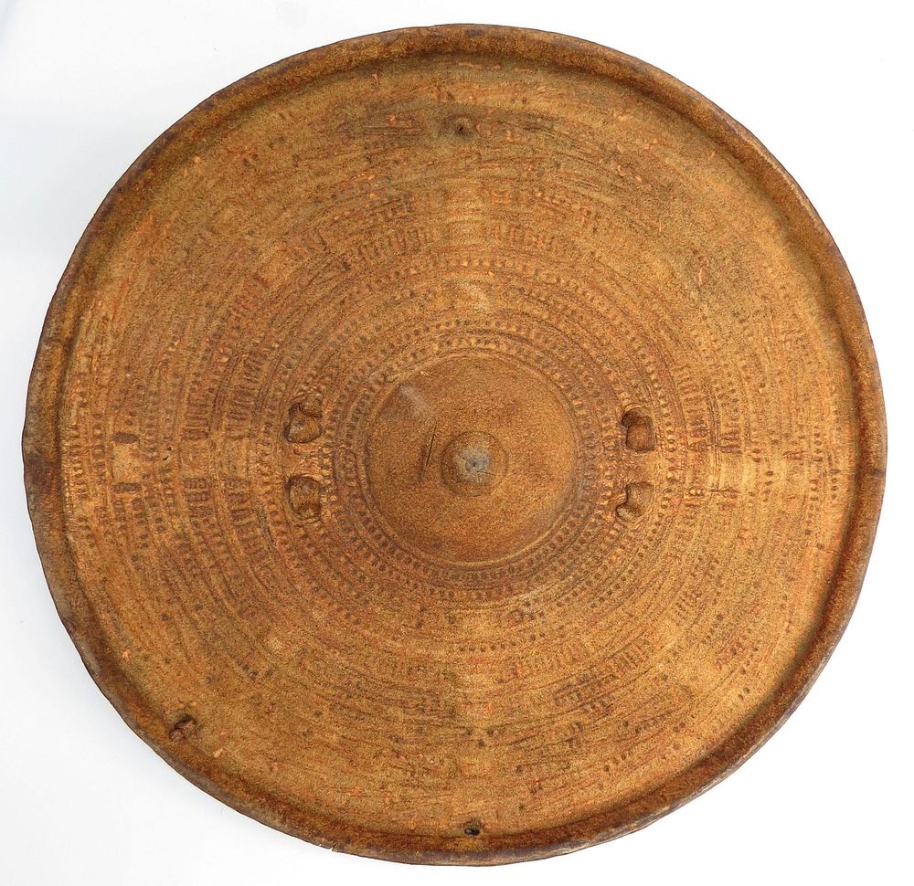 Lot 362: AN ABYSSINIAN HIDE SHIELD