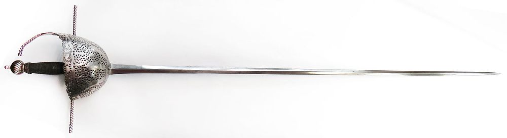 Lot 196: AN ITALIAN CUPHILT RAPIER SWORD