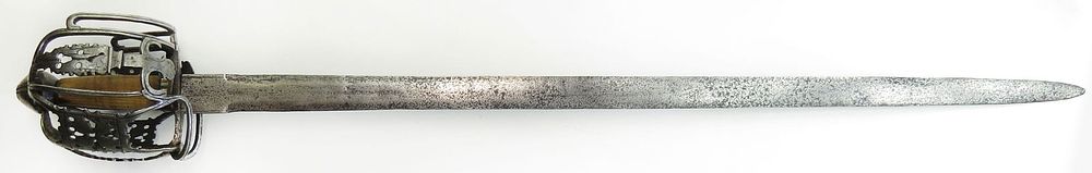 Lot 219: A SCOTTISH BASKETHILTED BROADSWORD