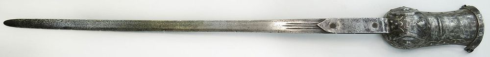 Lot 256: A RARE INDIAN PATA FOR A BOY