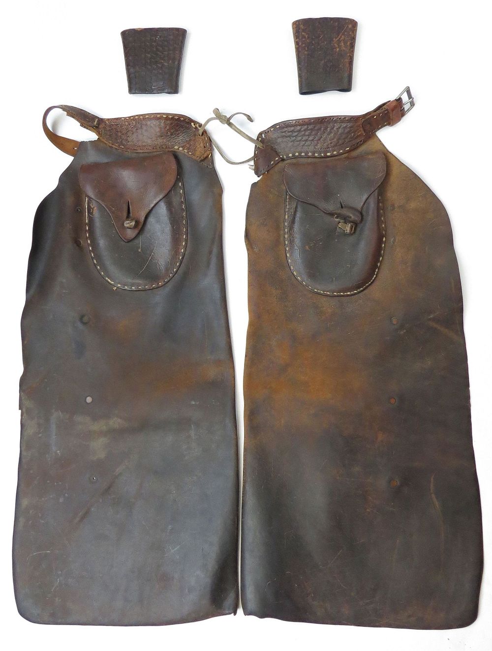 Lot 291: PROVENANCED WESTERN CHAPS AND WRISTGUARDS