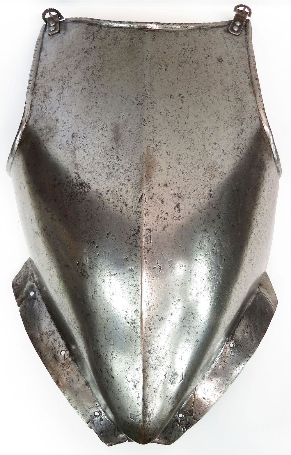 Lot 155: A NORTHERN EUROPEAN PEASCOD BREASTPLATE