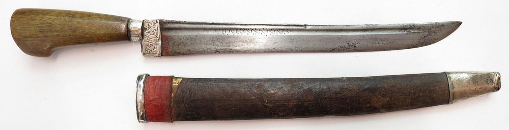 Lot 188: A RARE MOROCCAN GENOUI DAGGER