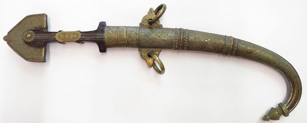 Lot 201: A MOROCCAN KOUMYA DAGGER