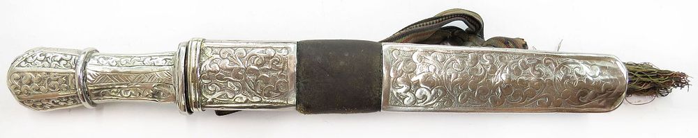 Lot 231: A TIBETAN DAGGER