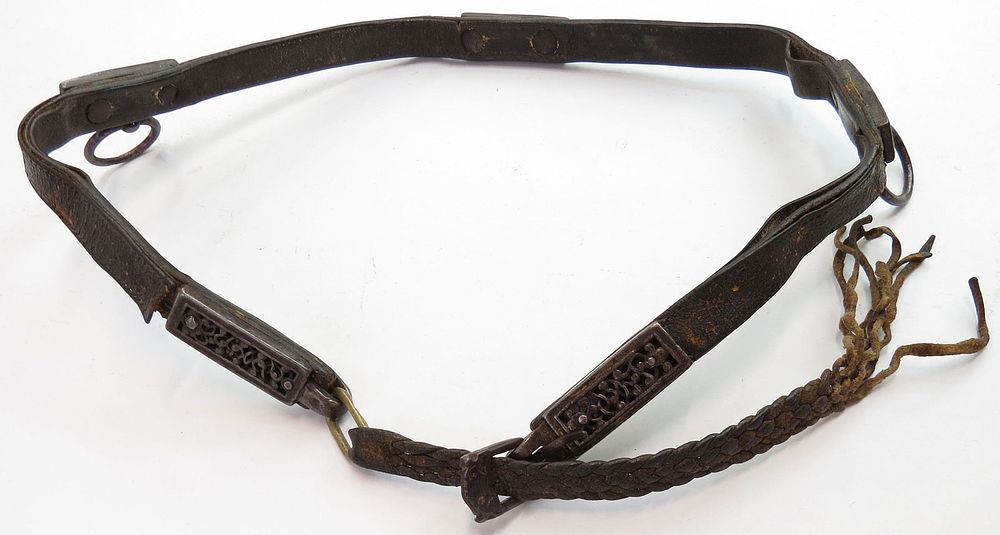 Lot 258: A TIBETAN WARRIOR?S BELT