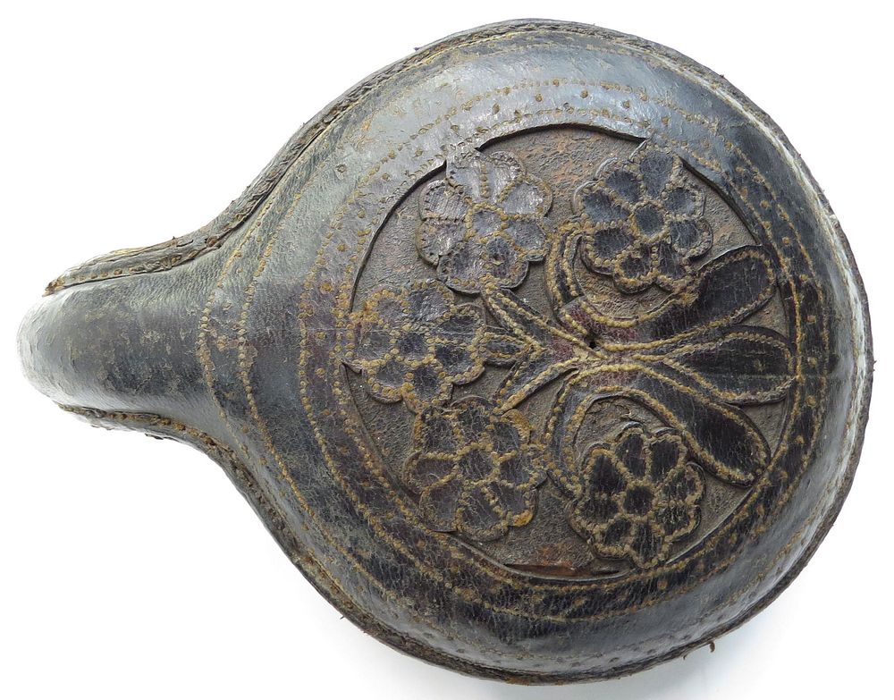 Lot 259: A RARE OTTOMAN POWDER FLASK