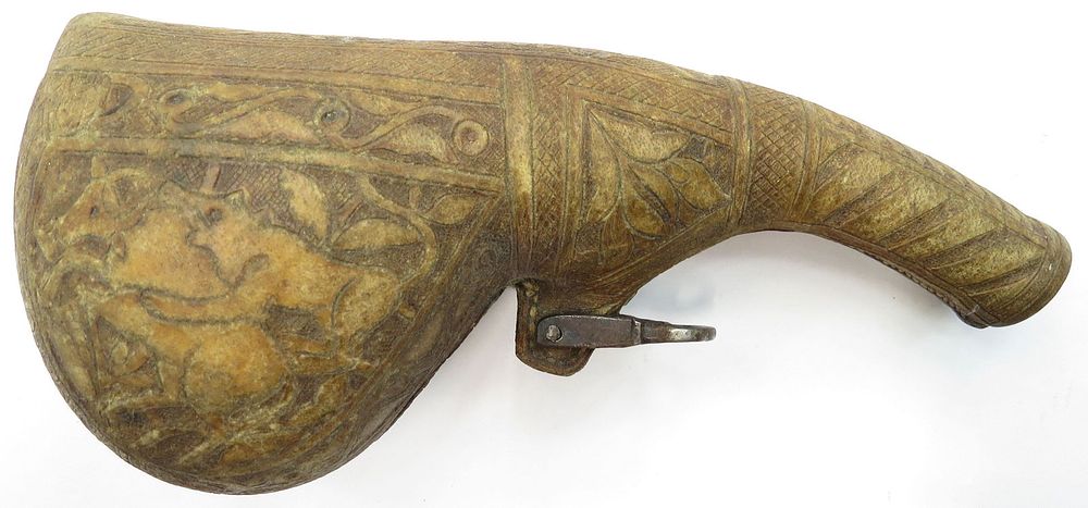Lot 262: A PERSIAN BARUTDAN POWDERHORN