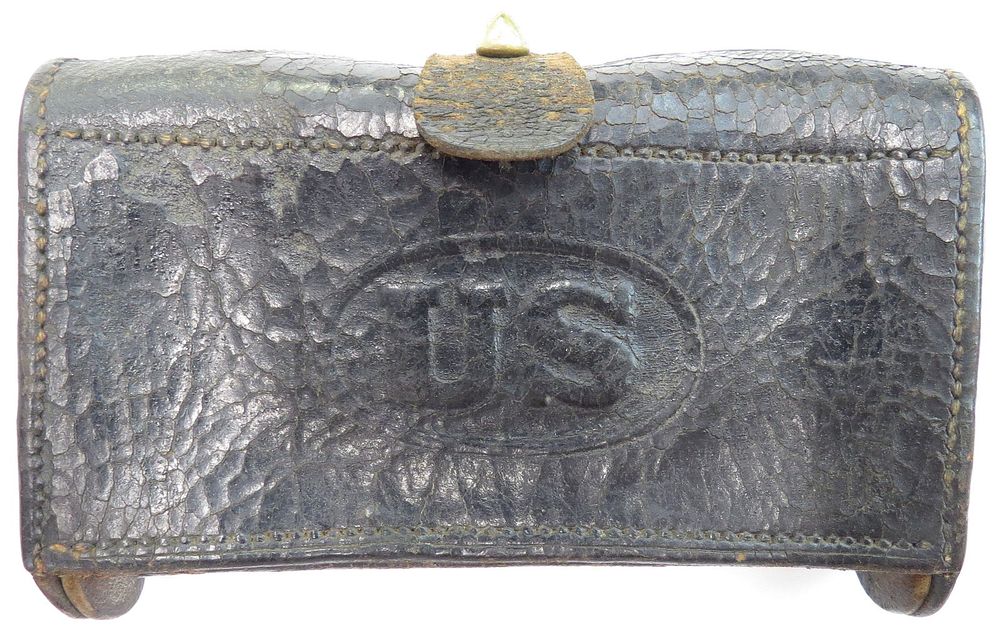 Lot 277: A U.S. ARMY CARTRIDGE BOX