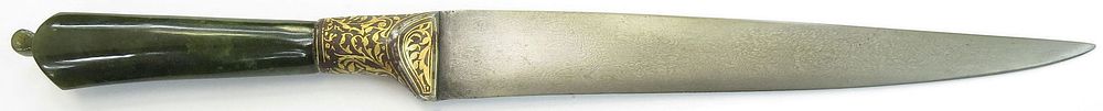 Lot 284: A FINE INDIAN JADE-HILTED DAGGER