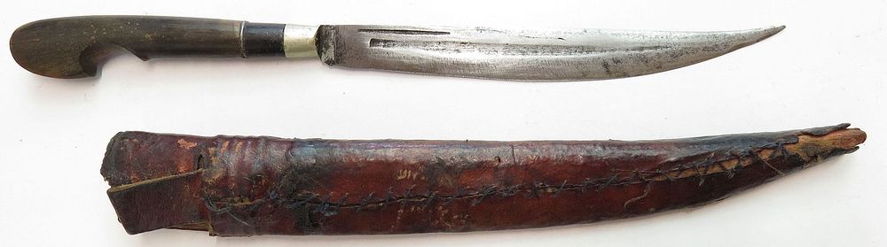 Lot 304: AN OTTOMAN SURMENE DAGGER