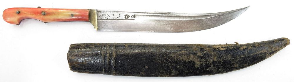 Lot 317: AN OTTOMAN SURMENE DAGGER