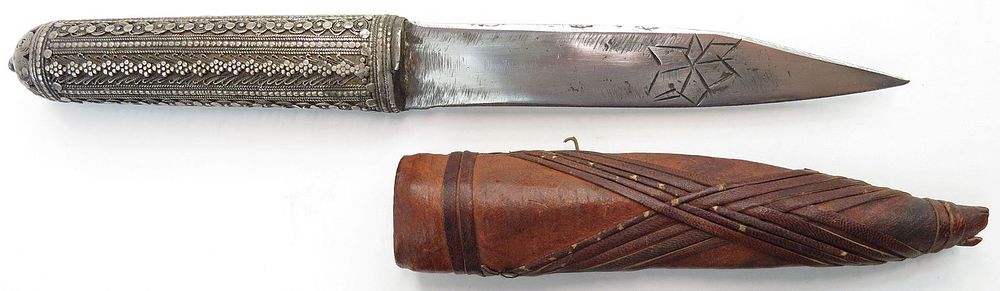 Lot 325: AN OMANI SHAFRA KNIFE